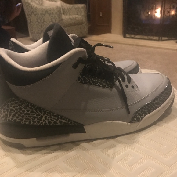 Jordan Retro 3 wolf grey size 14 main image 5